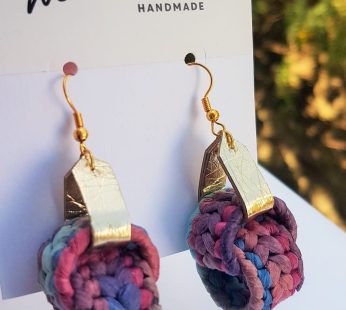 “Rainbow” earrings Made with embroidery in camba and tied with gold leather